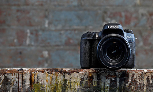 نقد و بررسی دوربین کانن Canon EOS 77D