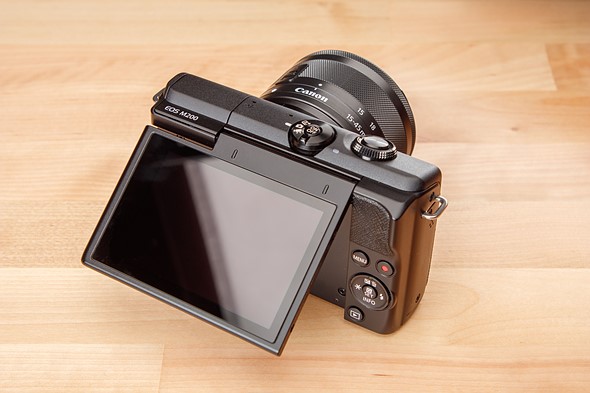 دوربین بدون آینه کانن با لنز 45-15 Canon M200