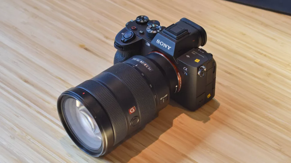 دوربین عکاسی حرفه ای - دوربین سونی A7 IIIS